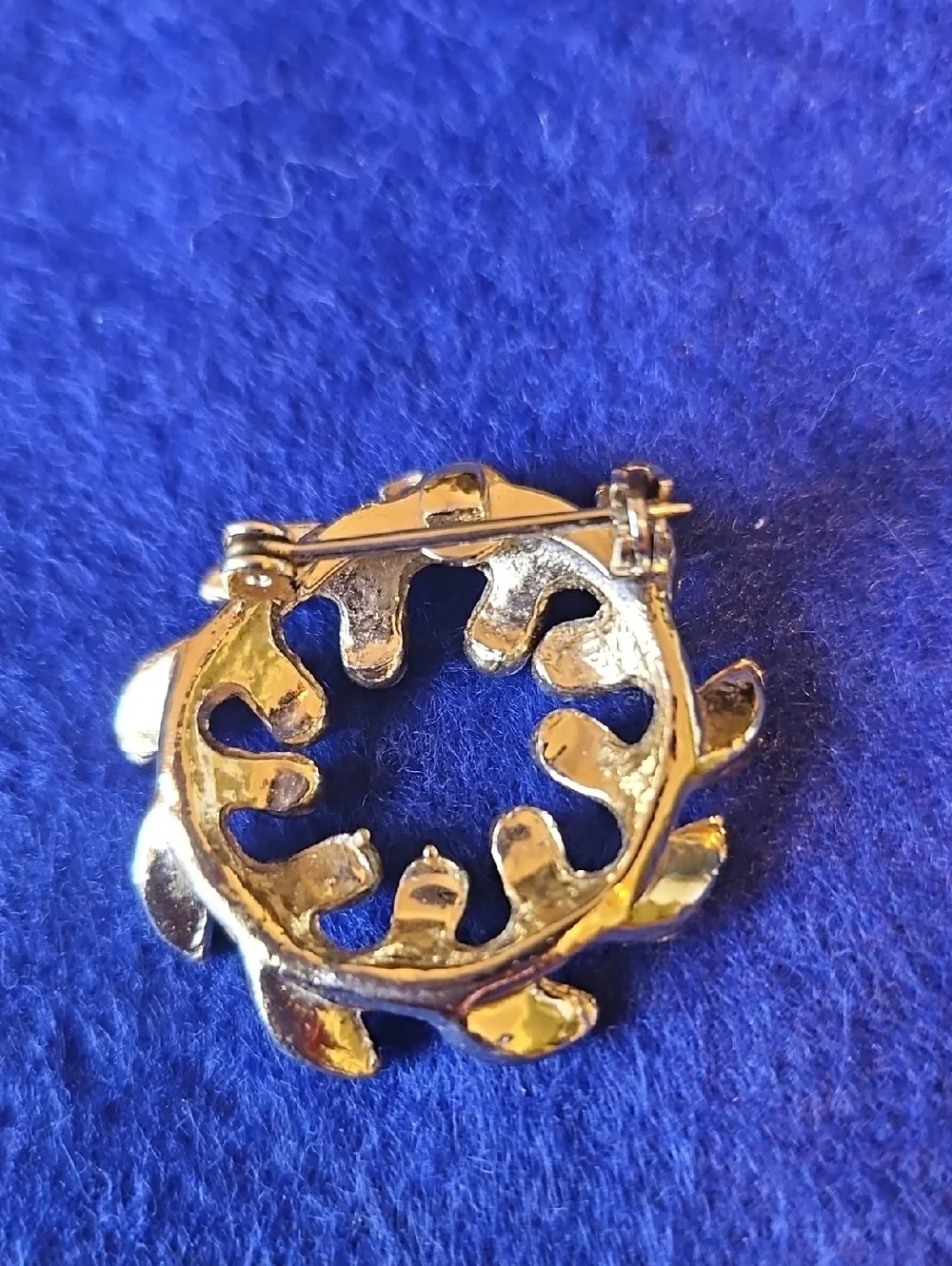 Vintage Circle Brooche